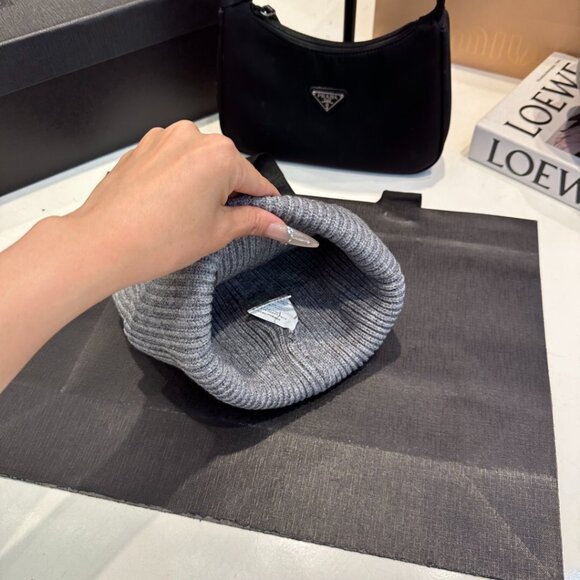 New Chrome Hearts Grey Beanie Winter Hat - Picture 4 of 8